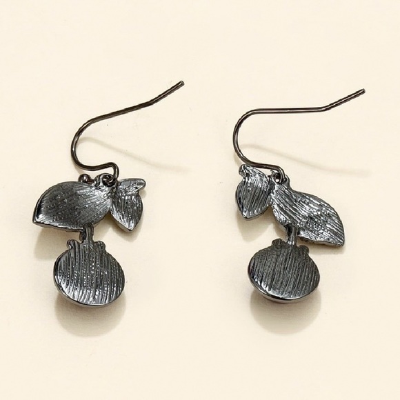 Any 2/$20! Gunmetal Purple Crystal Leaves Drop Earrings - Picture 4 of 7